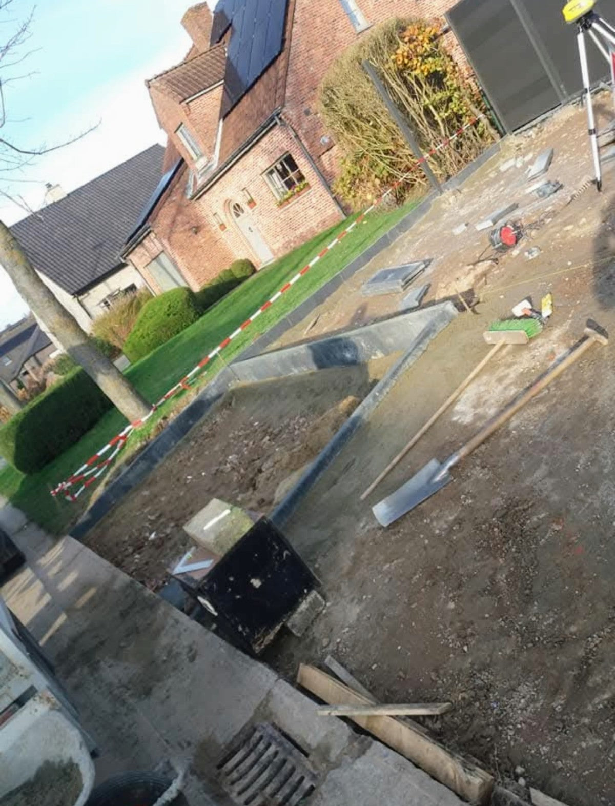 Oprit en voortuin waterdoorlatend verhard