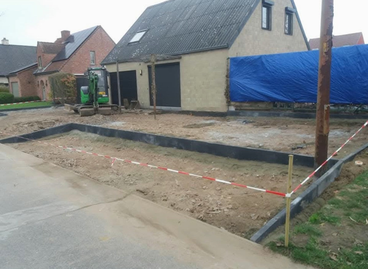 Oprit en voortuin waterdoorlatend verhard