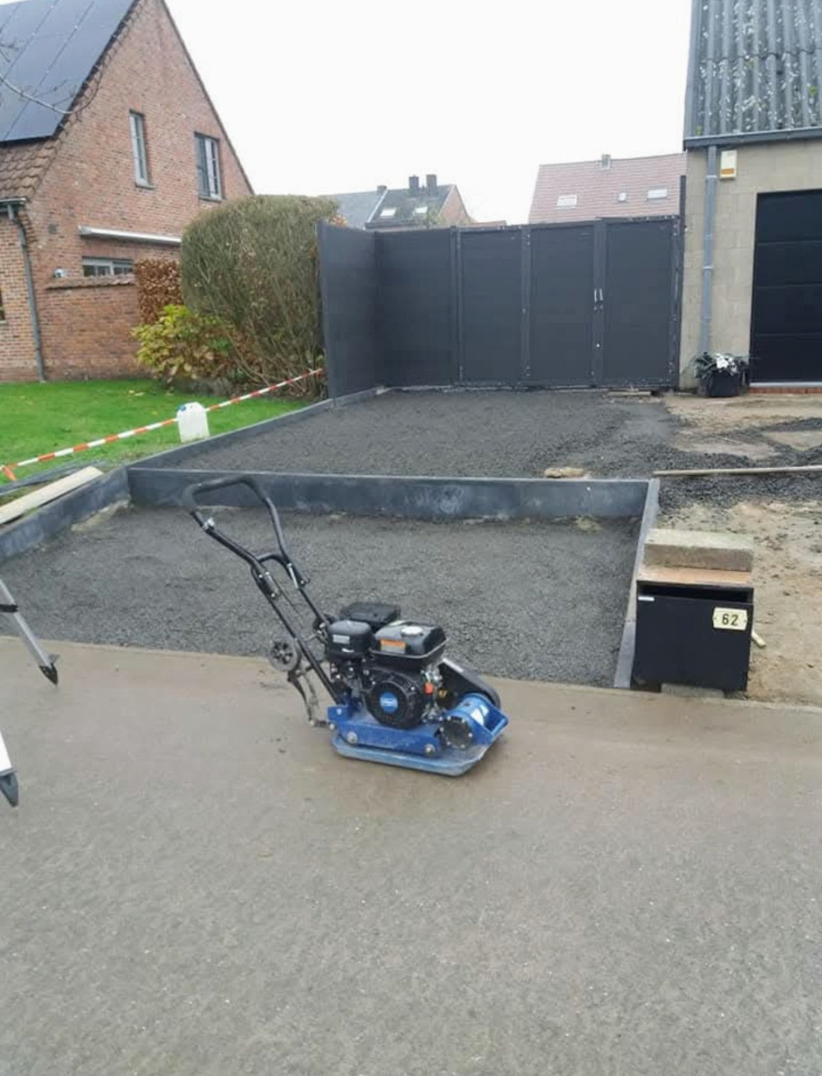 Oprit en voortuin waterdoorlatend verhard