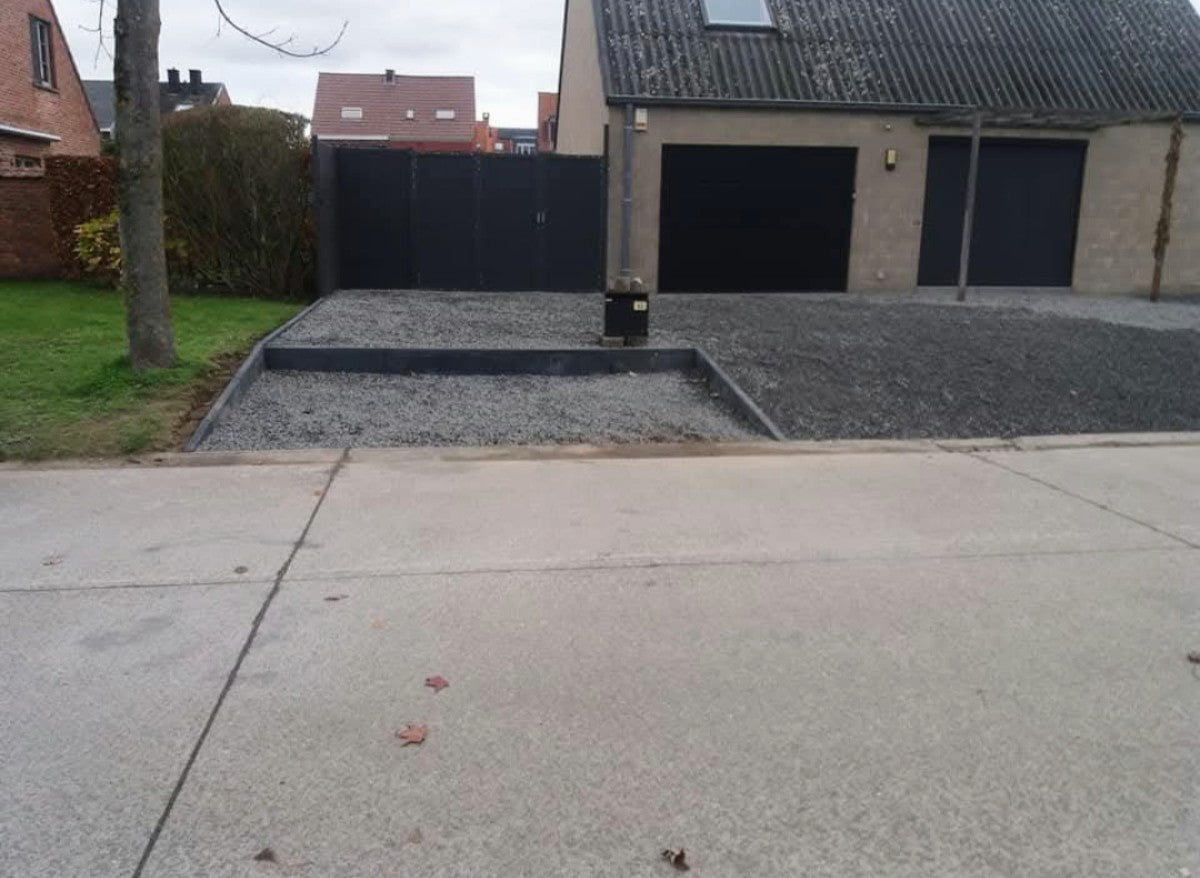 Oprit en voortuin waterdoorlatend verhard